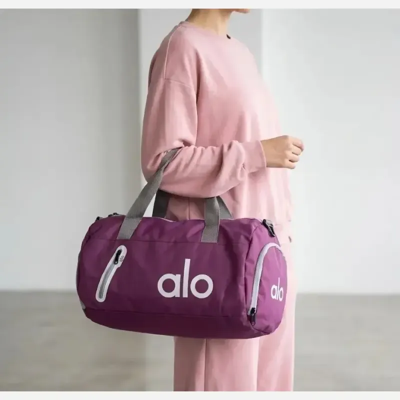 ساک ورزشی و مسافرتی پارچه ای سه بند با جیب بیرونی و زیپ