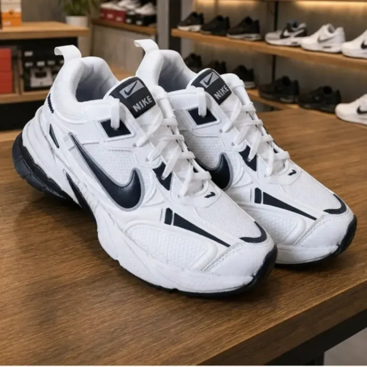 کفش کتانی نایک V2K مردانه سفید زیره ایربولینگ رنگ شده رویه مش و چرم مصنوعی