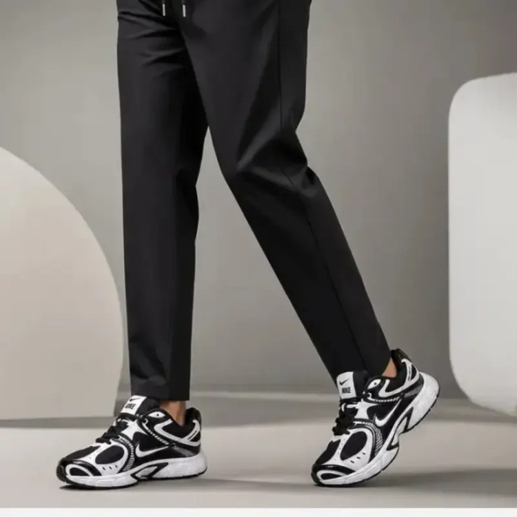 کتانی مردانه نایک v5 مدل 2026 رنگ مشکی سفید سایز 41 تا 44