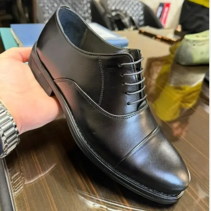 کفش چرم مردانه مجلسی رخشی تبریز مدل ونیز مشکی رویه چرم طبیعی آستر چرم بزی کفی طبی زیره لاستیک نشکن قالب استاندارد