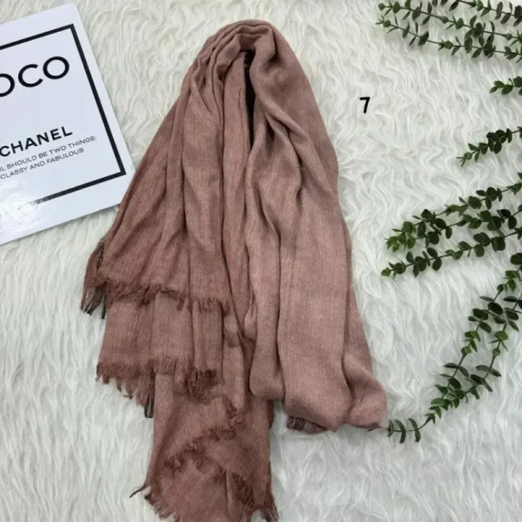 شال پاییزه نخی ضخیم وارداتی زنانه قواره بزرگ 200x85 بدون آبرفت و رنگ رفت
