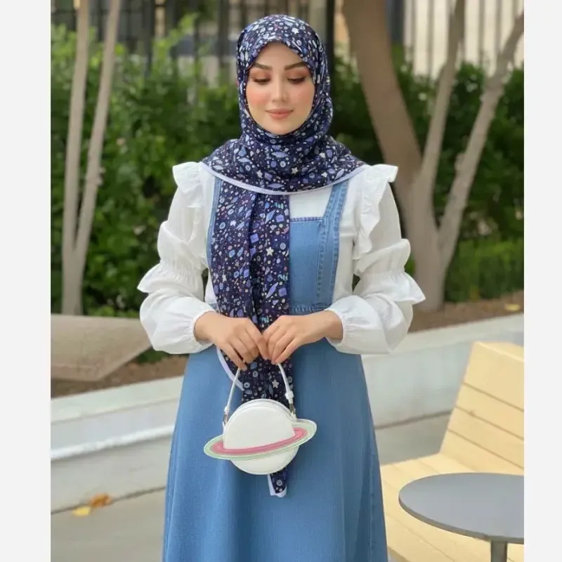 روسری نخ طرح ماهور سرمه ای اشکال هندسی ریز روزمره و مهمانی