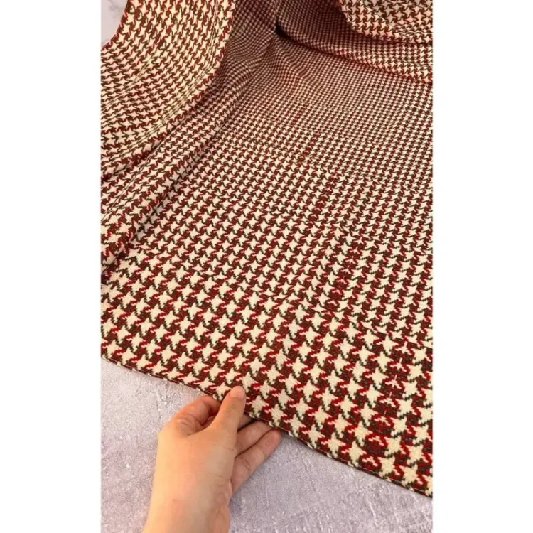 روسری نخی کاستوم طرح حسنا قواره 110 دور چرخ دوز لیز نیست