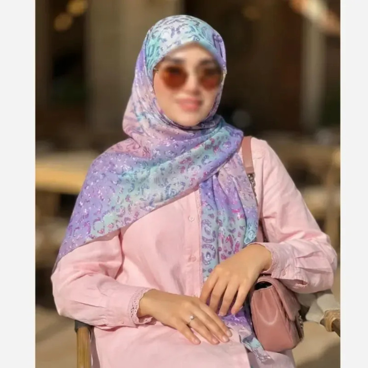 روسری نخی طرح آنجل قواره 110 دخترانه شاد
