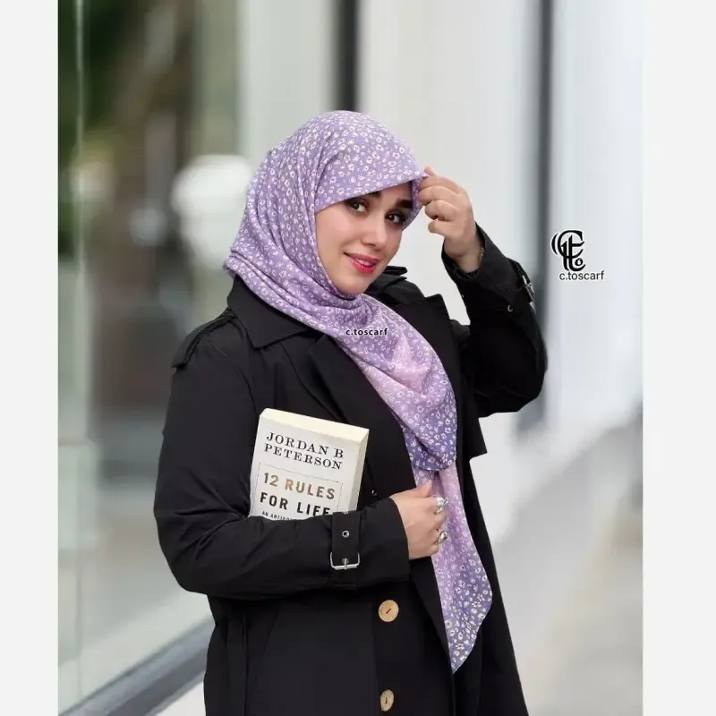 روسری نخ کاستوم طرح صوفیا سایز بزرگ و متوسط سه رنگ کرم هلویی یاسی سبز