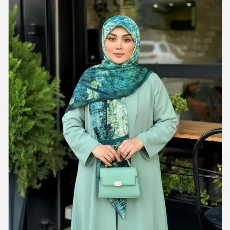 روسری نخ کاستوم طرح هیوا آبرنگی خاص تک